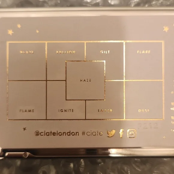 Ciate Eyeshadow Palette with Gold and Brown Shades - Picture 3 of 3